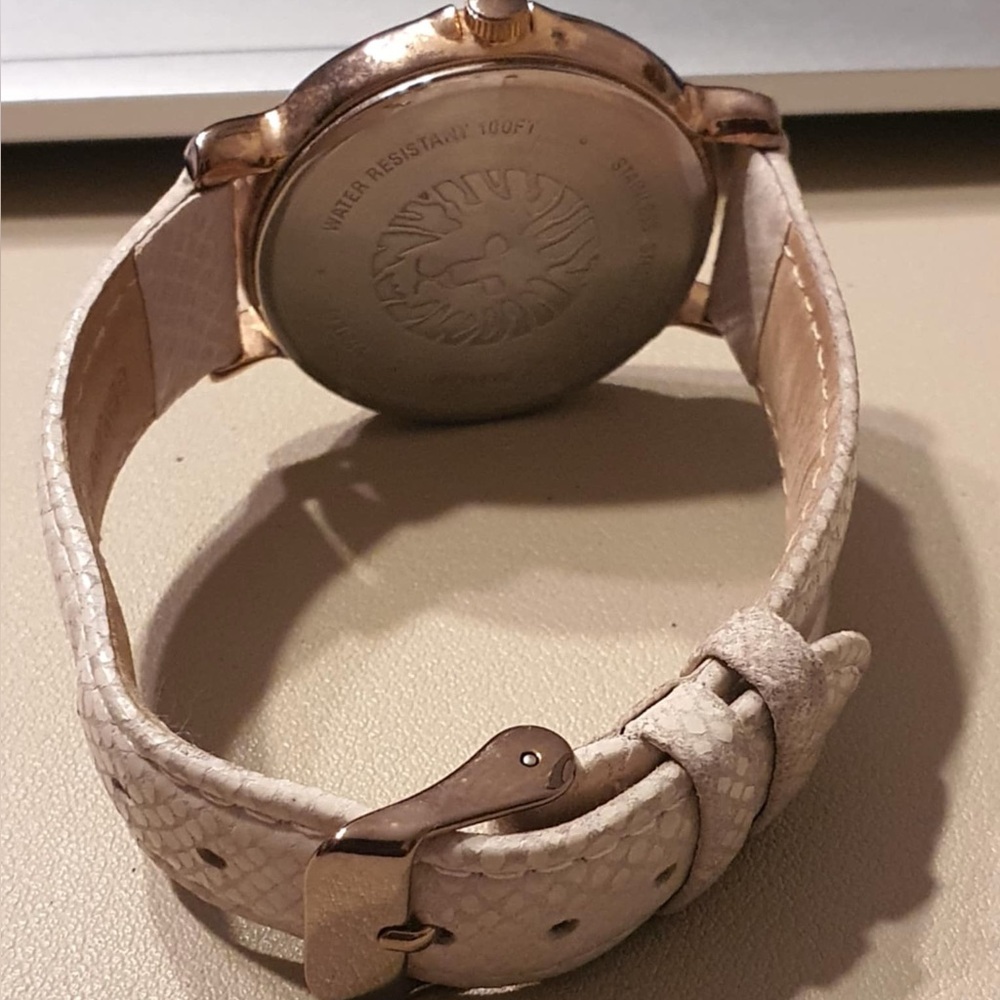 Vintage Anne Klein AK/1130 Goldtone/MOP Rhinestone Leather Women's Watch - Picture 3 of 4